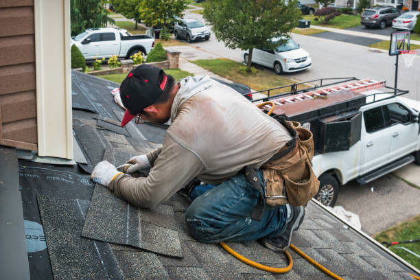 Professional Emergency Roof Repair technician working in Pleasant Valley, VA